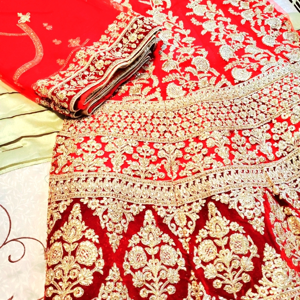 Lenhaga and sarees at wholesale prices